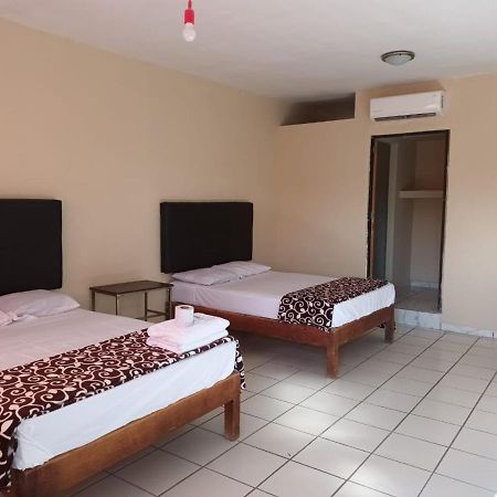 Hotel Maria Teresa Río Verde Екстериор снимка