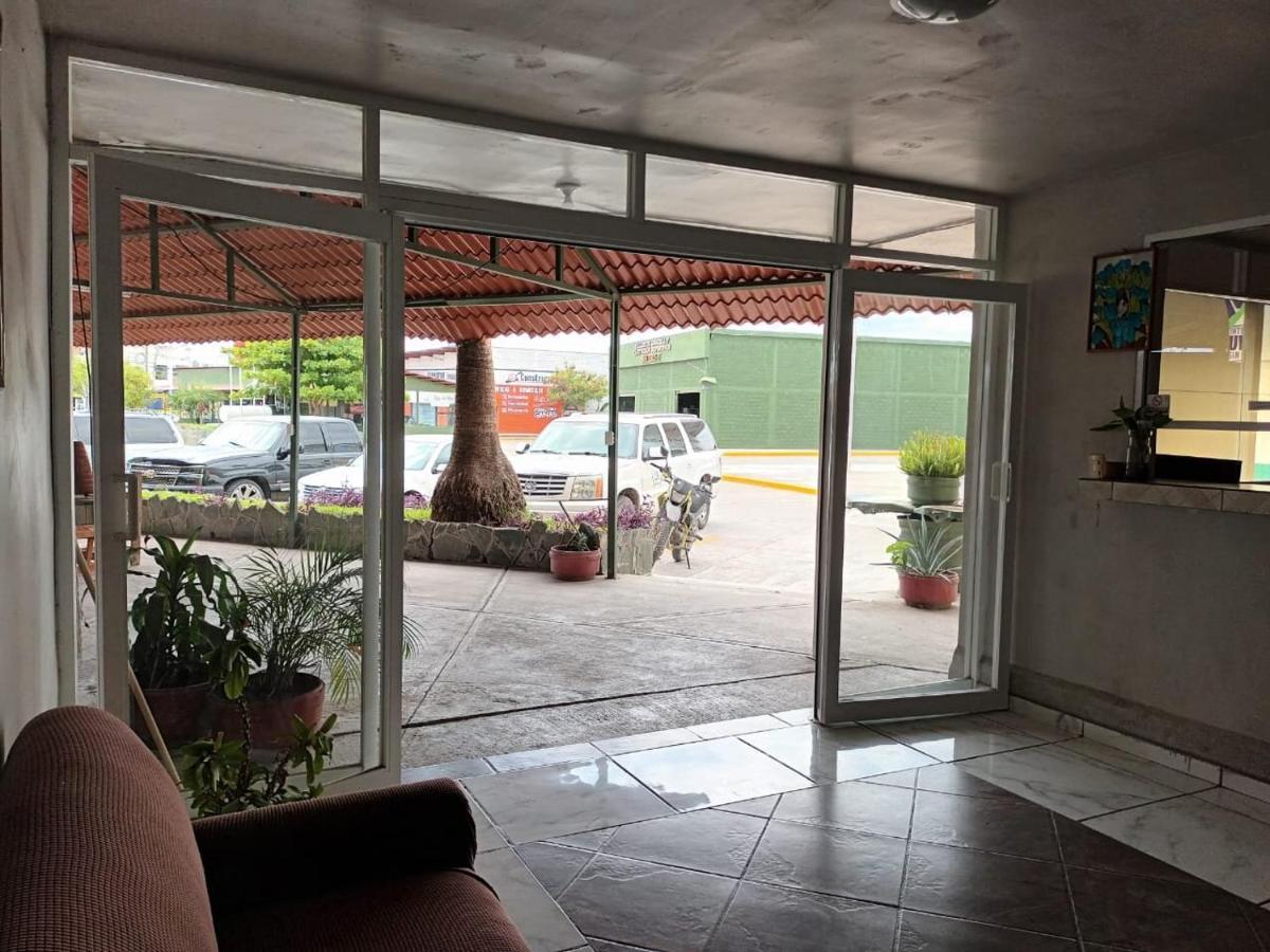 Hotel Maria Teresa Río Verde Екстериор снимка
